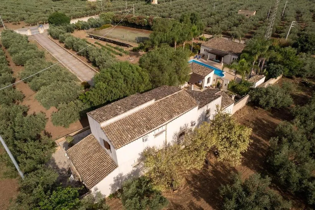 Villa Amurusanza - Dependance Con Piscina Triscina